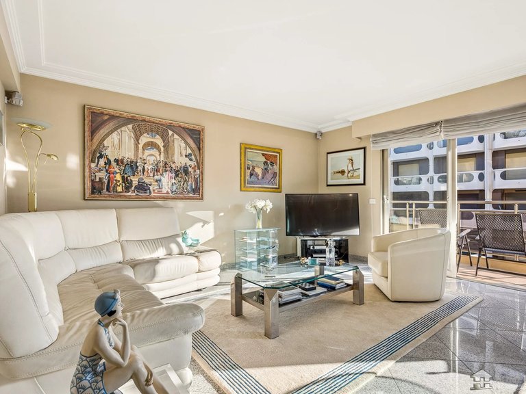 Apartment for Sale in Cannes, Cannes Area 2