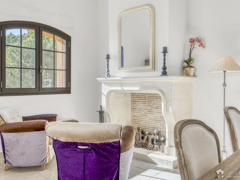 Villa for Sale in Plascassier, Mougins, Valbonne, Grasse Area 9