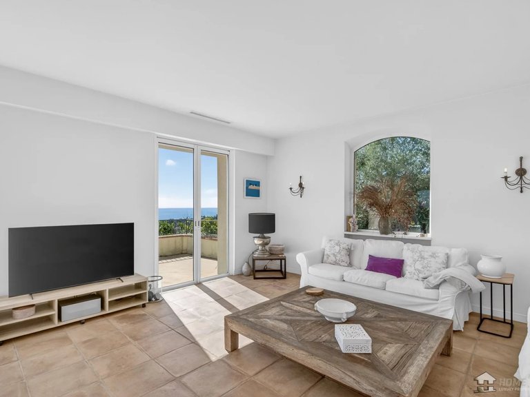 Villa for Sale in Vallauris, Antibes Area 6
