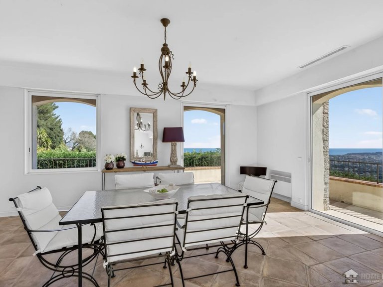 Villa for Sale in Vallauris, Antibes Area 7