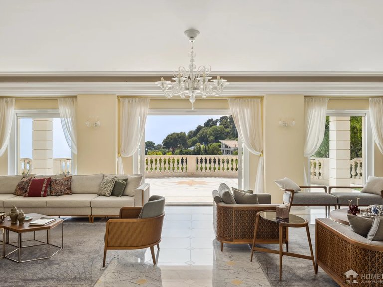 Villa for Sale in Villefranche Sur Mer, Villefranche, Cap Ferrat Area 11