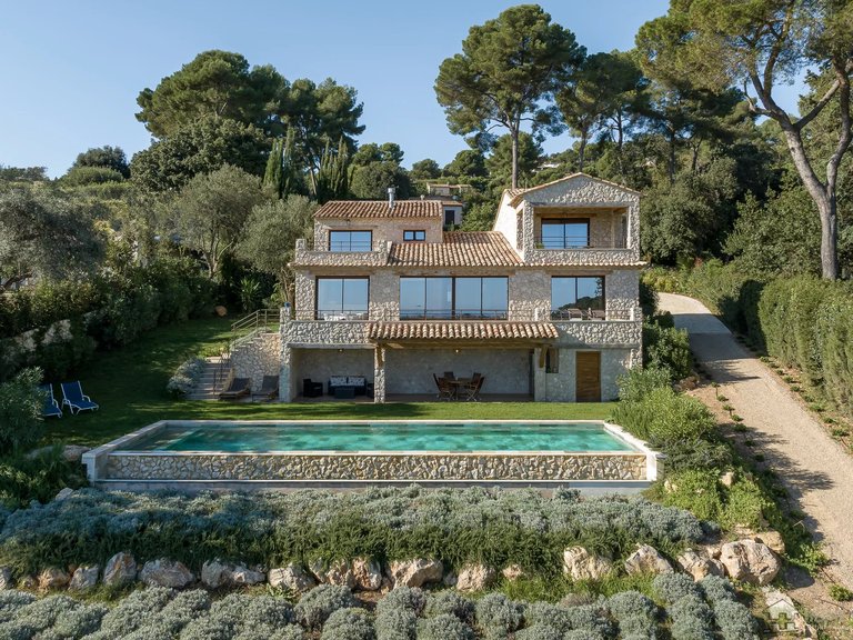 Villa for Sale in St Paul, Vence, St. Paul Area 12
