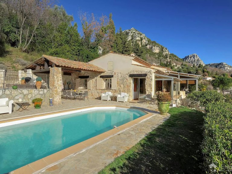Villa for Sale in Vence, Vence, St. Paul Area 8