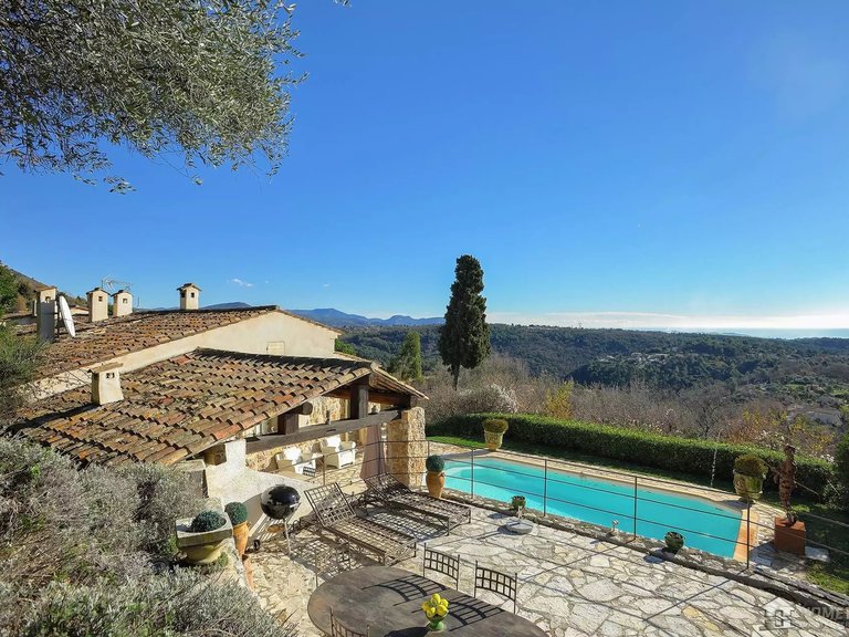 Villa for Sale in Vence, Vence, St. Paul Area 9
