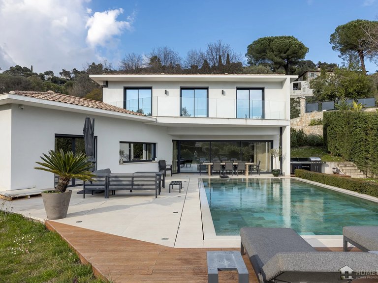Villa for Sale in St Paul, Vence, St. Paul Area 2