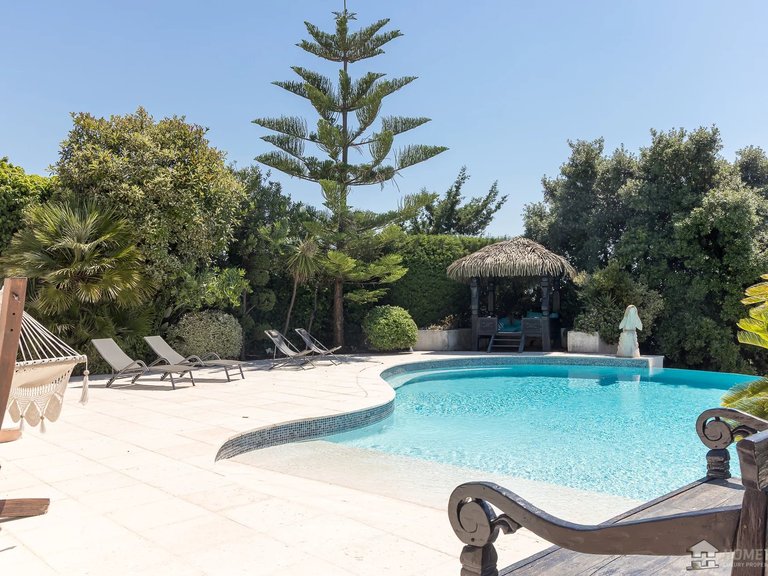 Villa for Sale in Cagnes Sur Mer, Antibes Area 3