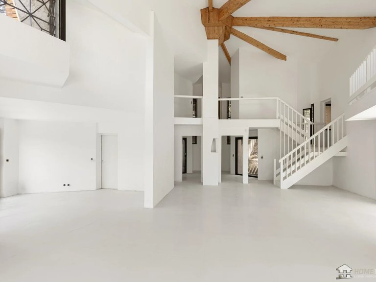 Villa for Sale in Biot, Mougins, Valbonne, Grasse Area 9