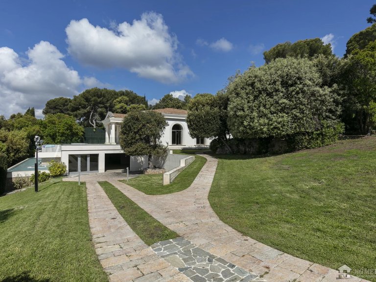 Villa for Sale in Biot, Mougins, Valbonne, Grasse Area 19