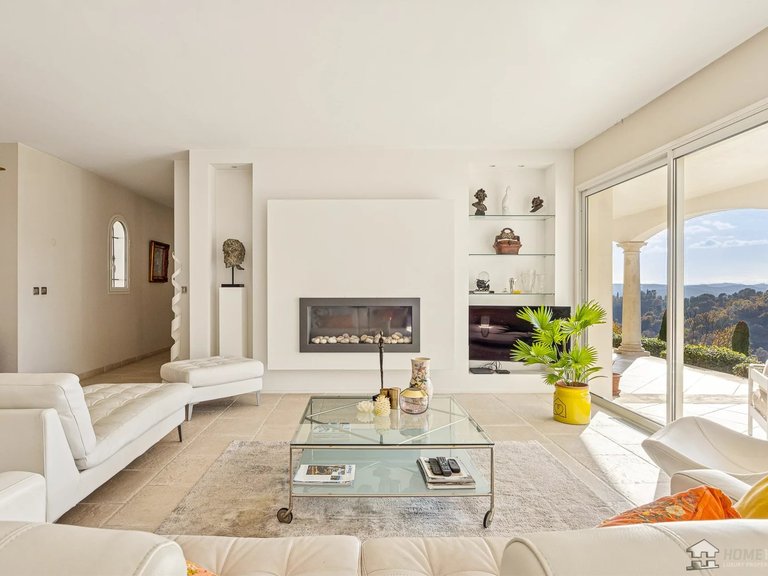 Villa for Sale in St Paul, Vence, St. Paul Area 10