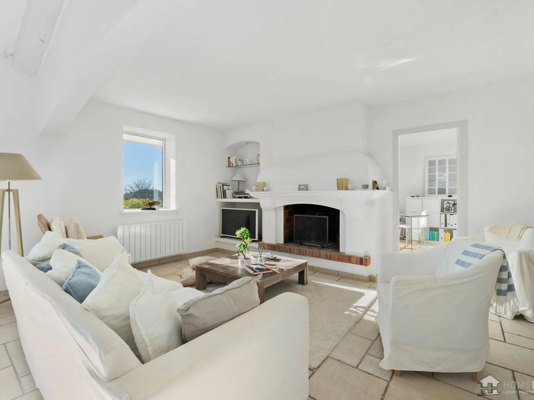 Villa for Sale in Vence, Vence, St. Paul Area 8