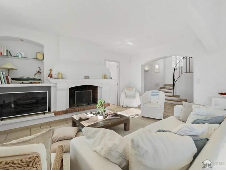Villa for Sale in Vence, Vence, St. Paul Area 9