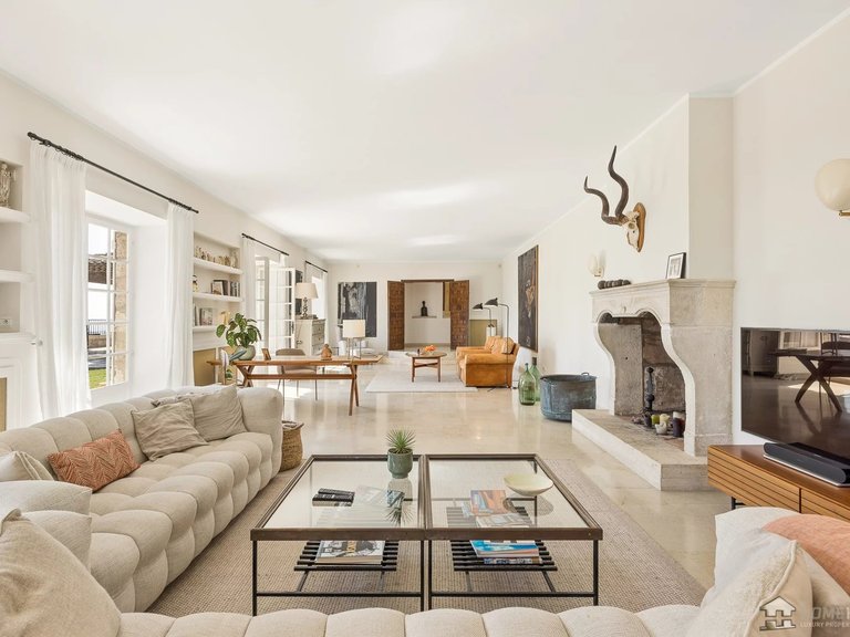 Villa for Sale in Vence, Vence, St. Paul Area 10