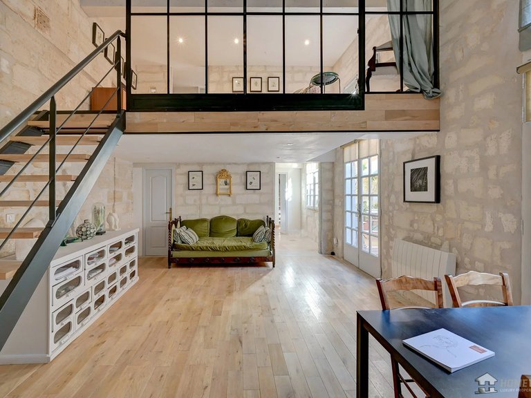 Villa for Sale in , Avignon And North Provence 4