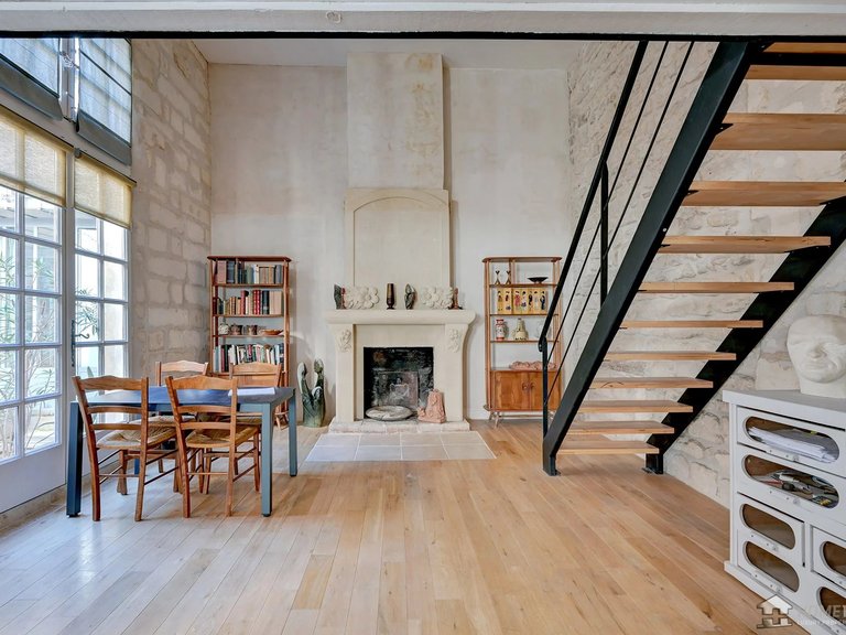 Villa for Sale in , Avignon And North Provence 7