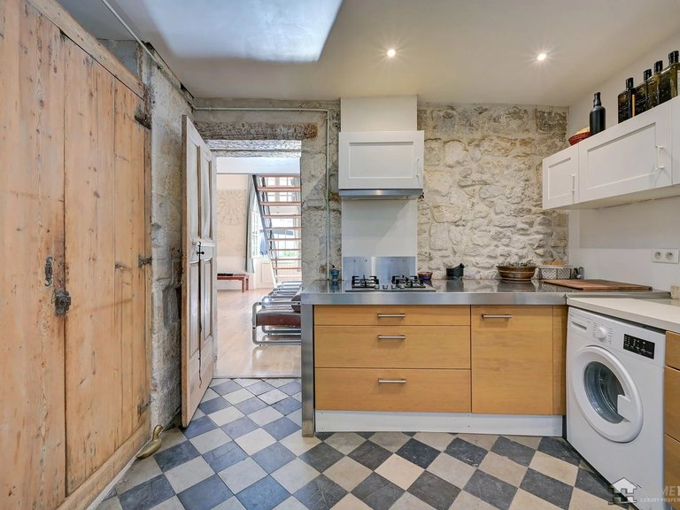 Villa for Sale in , Avignon And North Provence 11