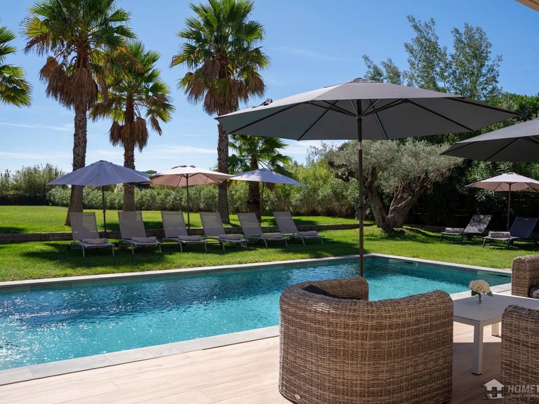 Villa for Sale in Saint Tropez, St. Tropez, Grimaud Area 3