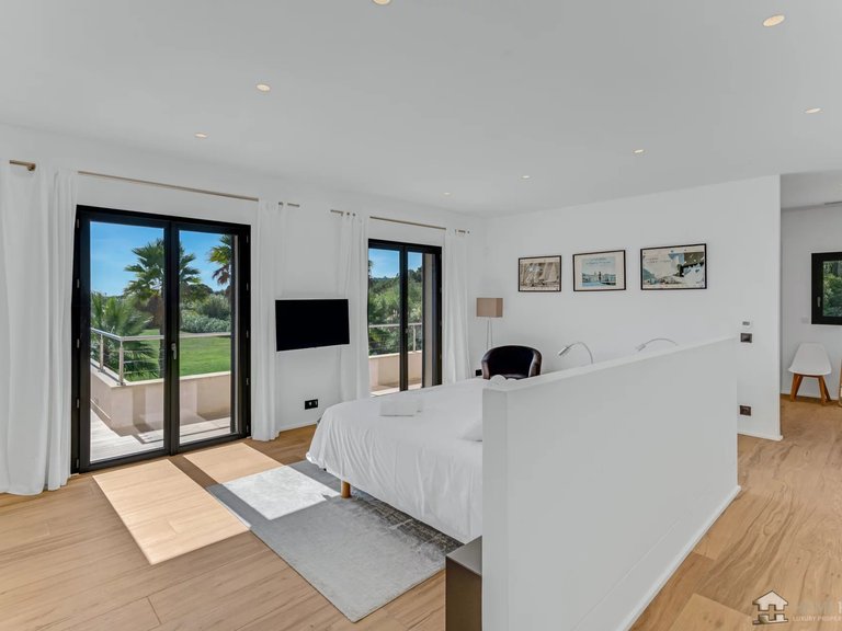 Villa for Sale in Saint Tropez, St. Tropez, Grimaud Area 6