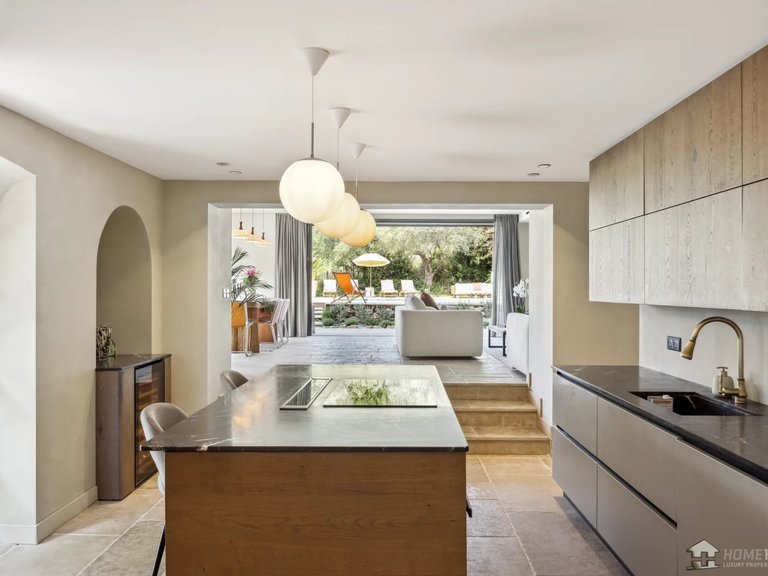 Villa for Sale in Pegomas, Mougins, Valbonne, Grasse Area 7