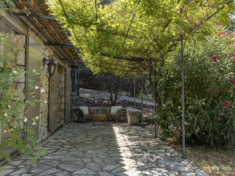 Villa for Sale in Opio, Mougins, Valbonne, Grasse Area 8