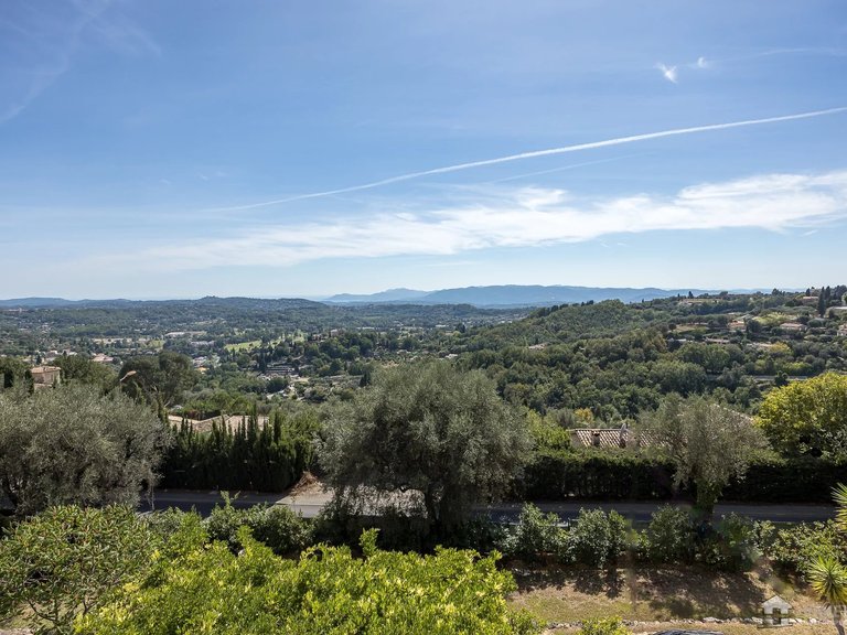 Villa for Sale in Chateauneuf Grasse, Mougins, Valbonne, Grasse Area 8