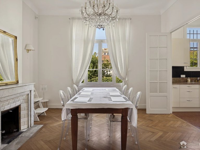 Villa for Sale in Cannes, Cannes Area 2