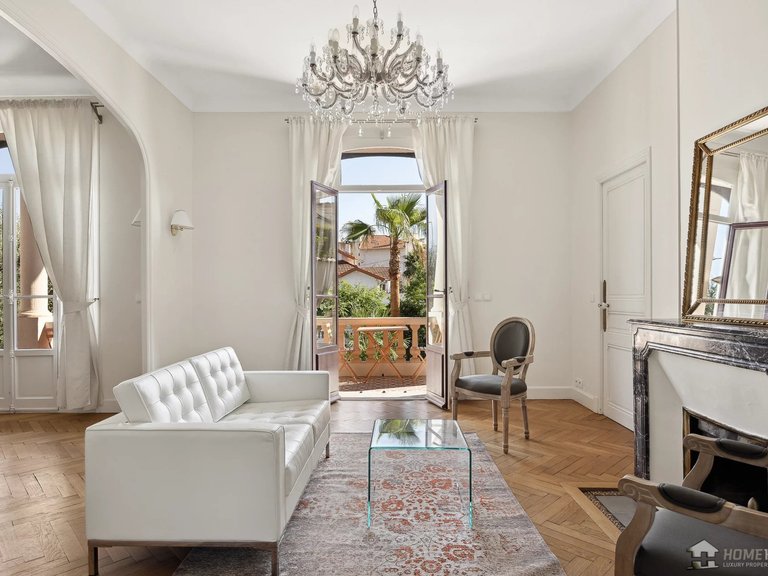 Villa for Sale in Cannes, Cannes Area 3