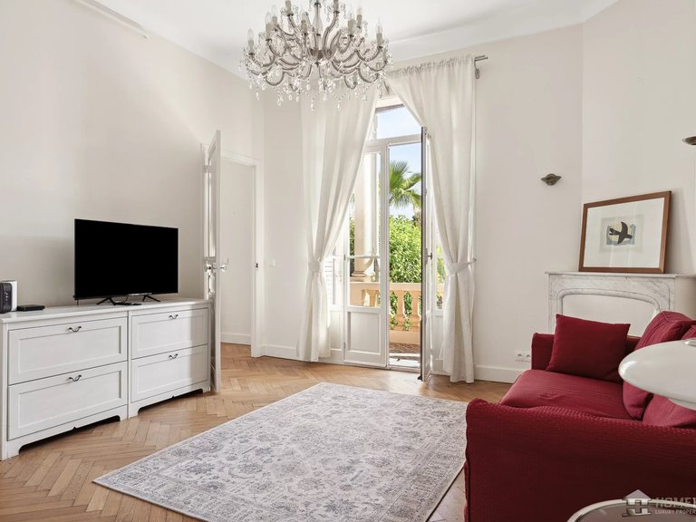 Villa for Sale in Cannes, Cannes Area 5