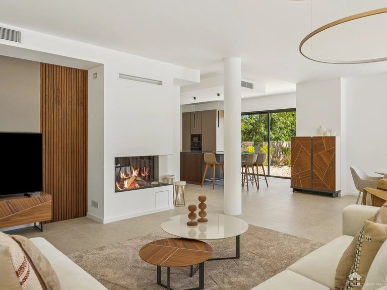 Villa for Sale in Fayence, Var Countryside (fayence, Lorgues, Cotignac) 4
