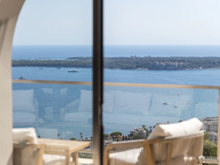 Villa for Sale in Cannes, Cannes Area 3