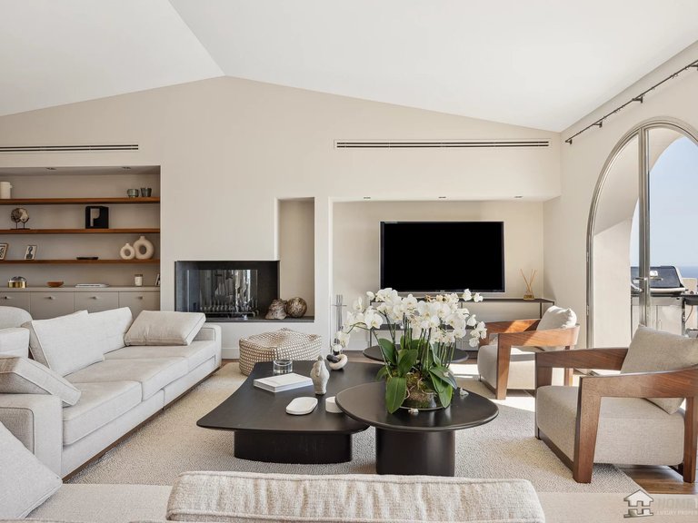 Villa for Sale in Cannes, Cannes Area 6
