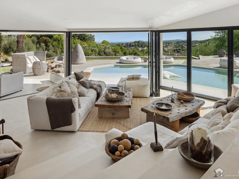 Villa for Sale in Le Rouret, Mougins, Valbonne, Grasse Area 3