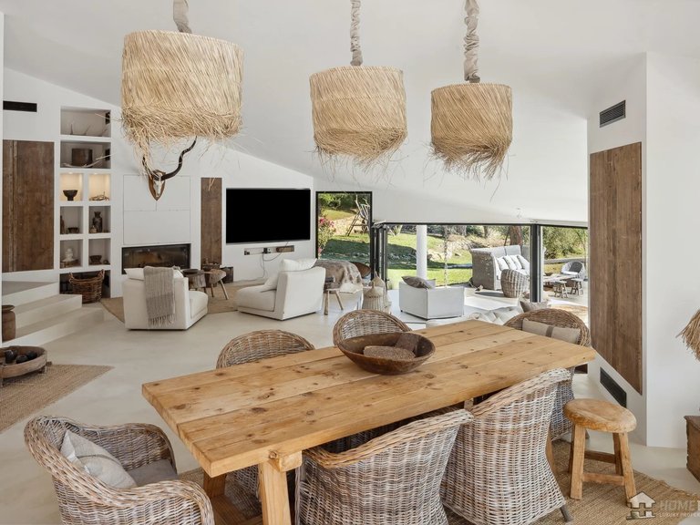 Villa for Sale in Le Rouret, Mougins, Valbonne, Grasse Area 4