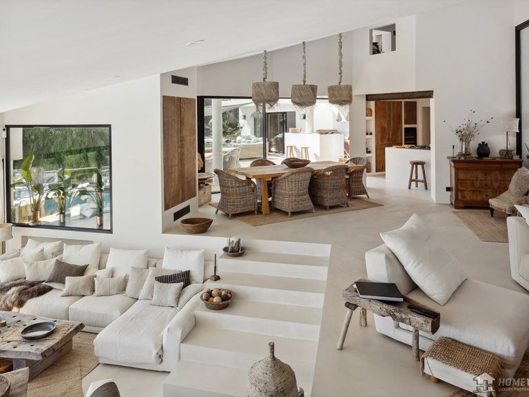 Villa for Sale in Le Rouret, Mougins, Valbonne, Grasse Area 5