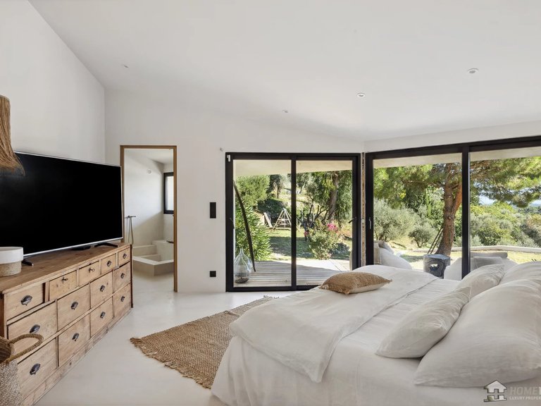 Villa for Sale in Le Rouret, Mougins, Valbonne, Grasse Area 7