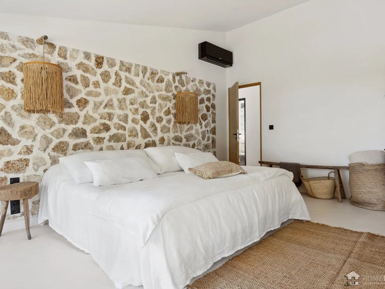 Villa for Sale in Le Rouret, Mougins, Valbonne, Grasse Area 8