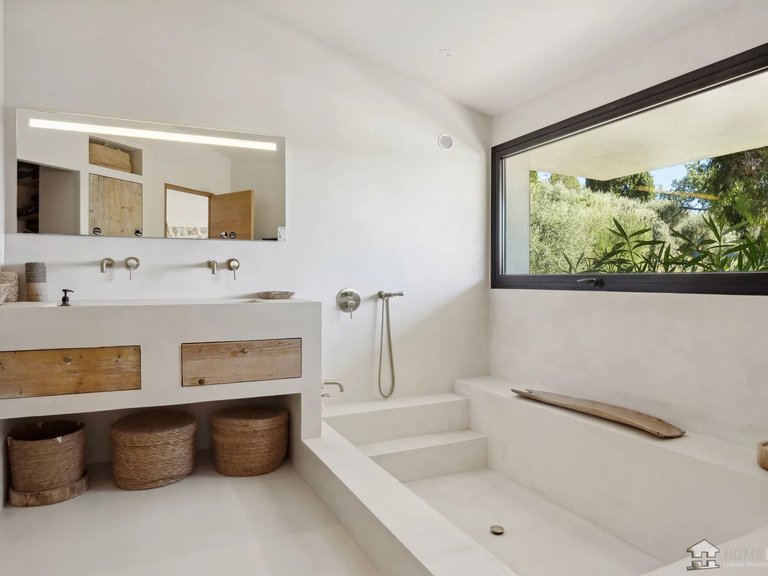 Villa for Sale in Le Rouret, Mougins, Valbonne, Grasse Area 9