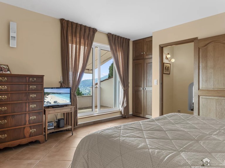 Villa for Sale in Magagnosc, Mougins, Valbonne, Grasse Area 10