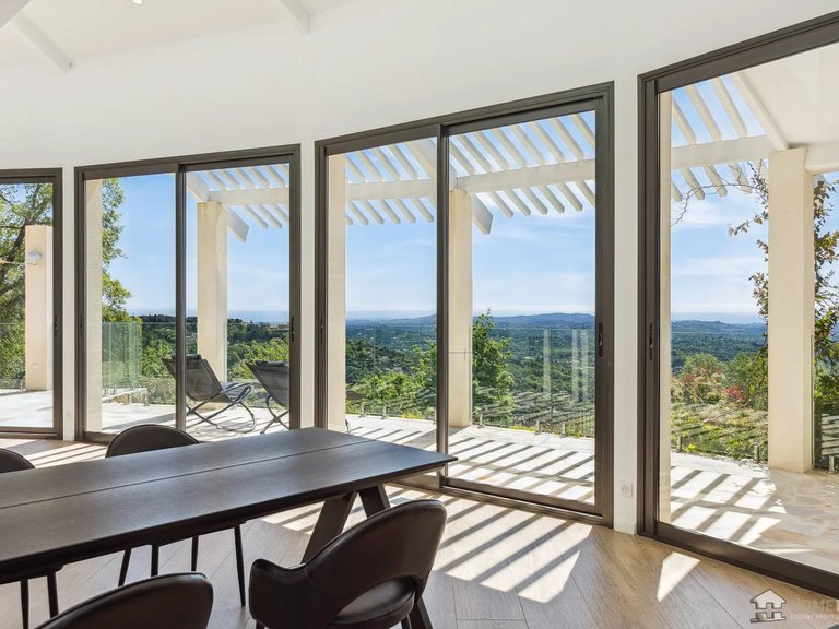 Villa for Sale in Grasse, Mougins, Valbonne, Grasse Area 4