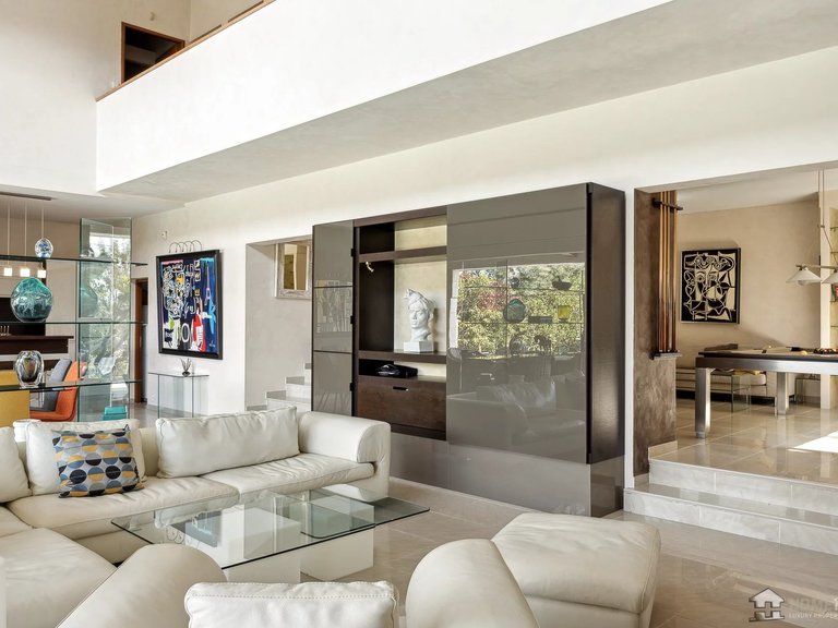 Villa for Sale in Cannes, Cannes Area 4