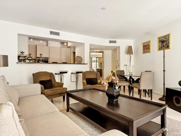 Apartment for Sale in Cannes, Cannes Area 2