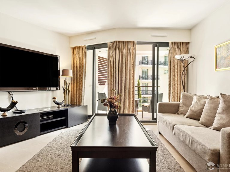 Apartment for Sale in Cannes, Cannes Area 4