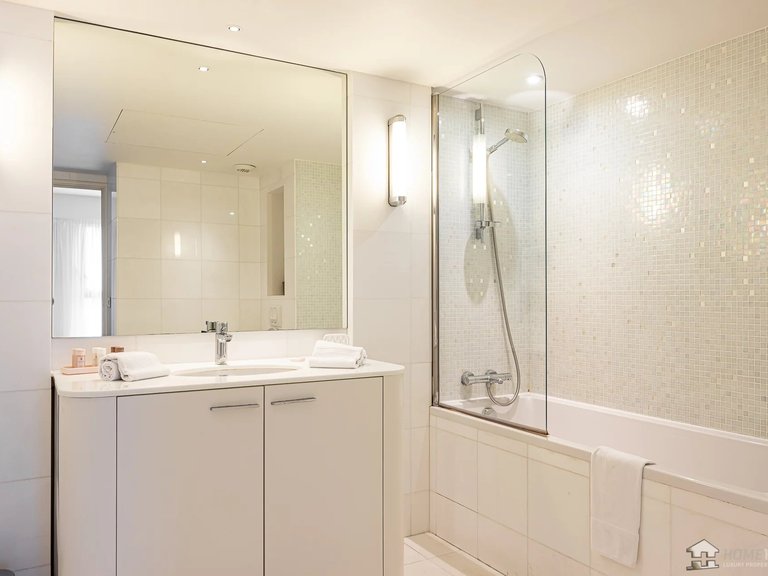 Apartment for Sale in Cannes, Cannes Area 5