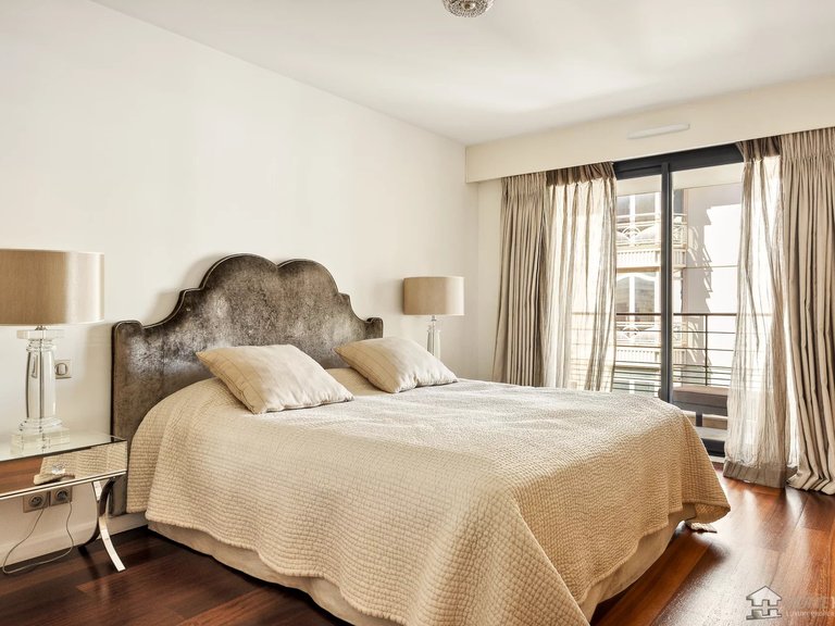 Apartment for Sale in Cannes, Cannes Area 7