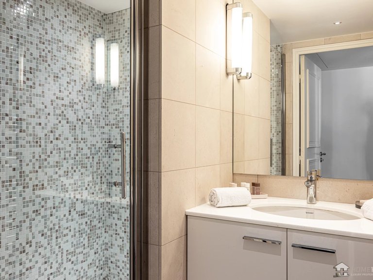Apartment for Sale in Cannes, Cannes Area 9