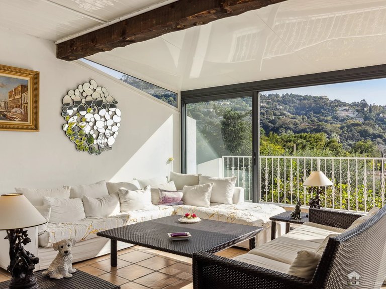 Villa for Sale in Cannes, Cannes Area 3