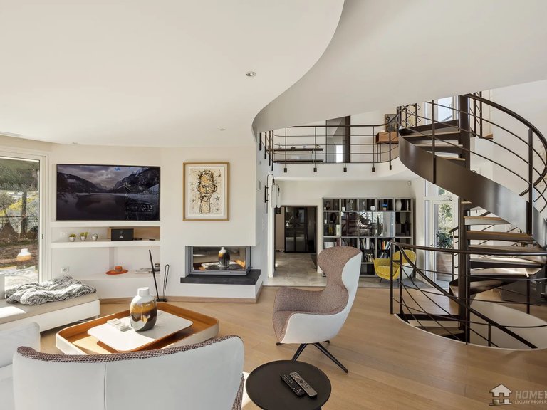 Villa for Sale in Cannes, Cannes Area 6