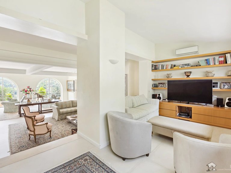 Villa for Sale in Le Bar Sur Loup, Mougins, Valbonne, Grasse Area 9