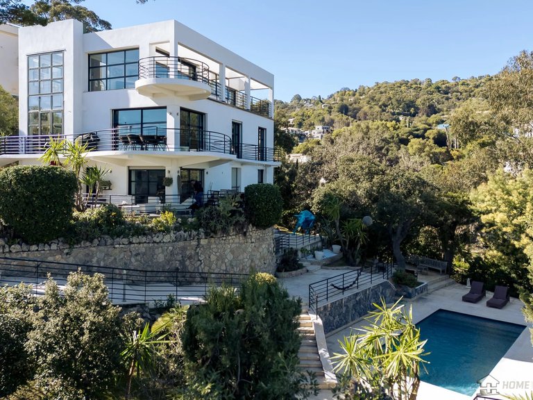 Villa for Sale in Cannes, Cannes Area 3