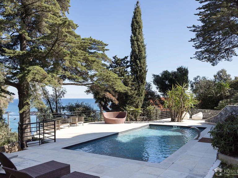 Villa for Sale in Cannes, Cannes Area 10