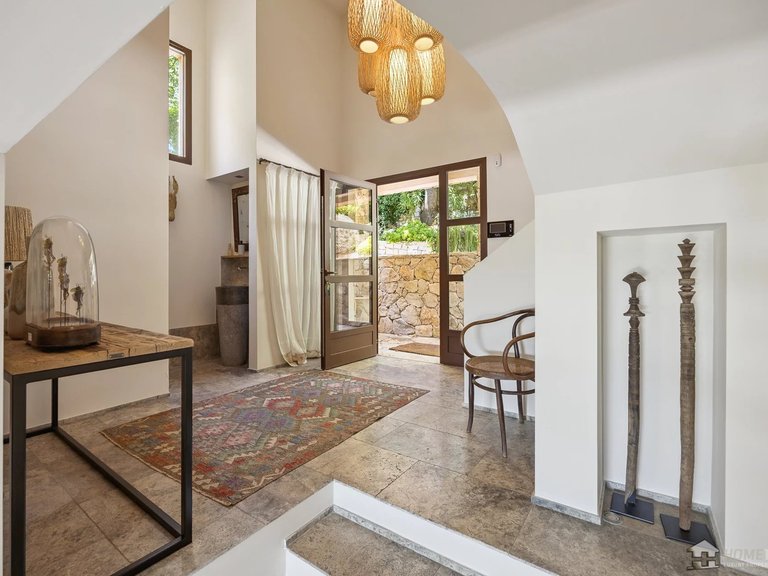 Villa for Sale in Chateauneuf Grasse, Mougins, Valbonne, Grasse Area 8